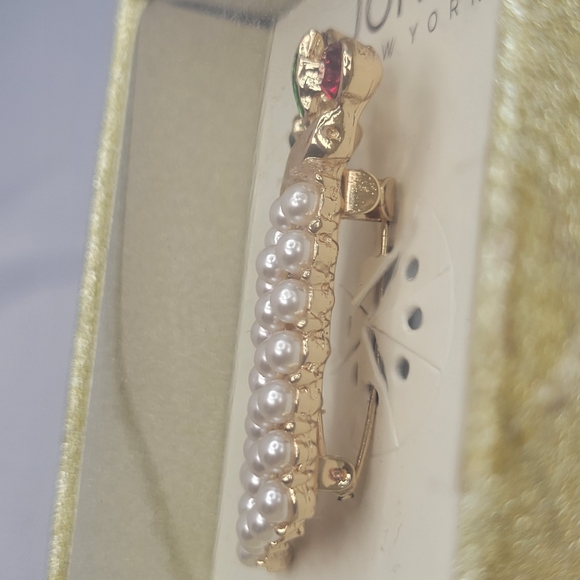 Brooch of Pearlized Stocking with Holly & Ivy Rhinestones Jones New York - Picture 3 of 7